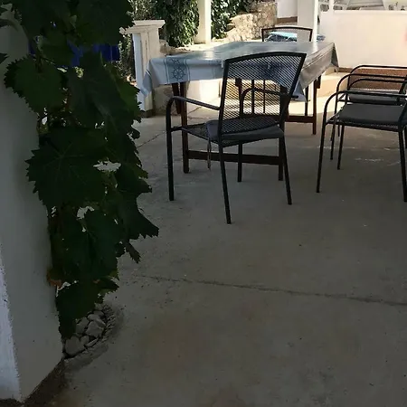 Mali Iz Hébergement de vacances *